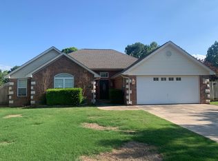 1008 Hunter Rdg, Siloam Springs, AR 72761