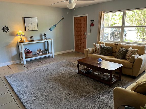 5th image of 1358 N Lotus Dr