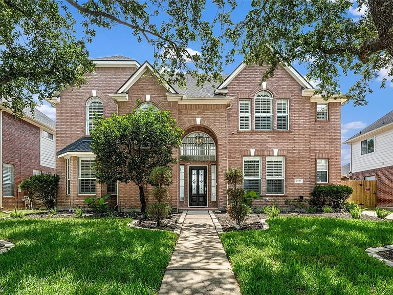 4710 Devonberry Ln — Photo 1