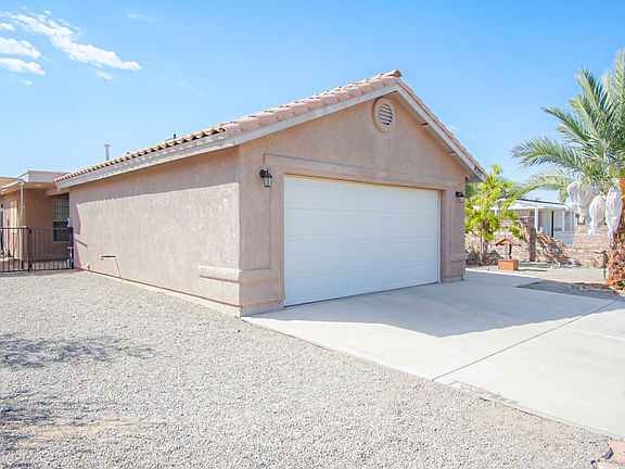 3rd image of 10373 E 37th Pl