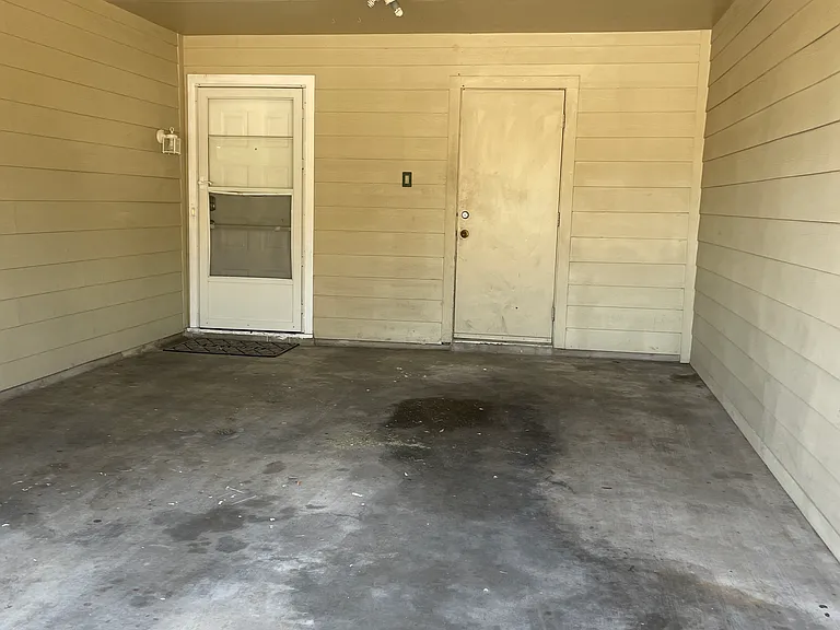 601 Ramble Ln #B — Photo 9