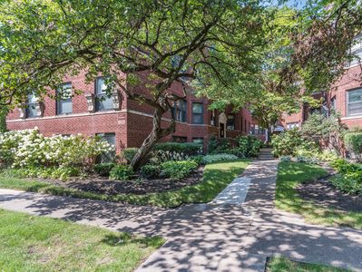 520 Sheridan Rd #G, Evanston, IL, 60202