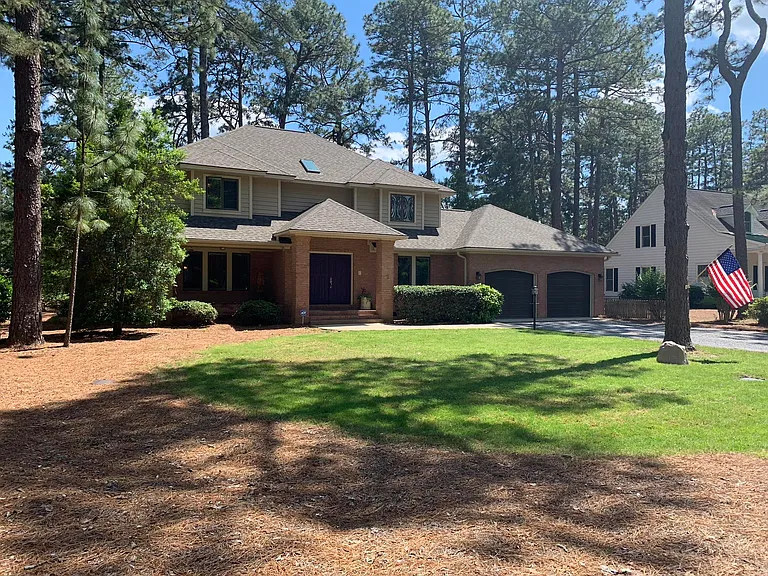 3 Montclair Ln — Photo 3