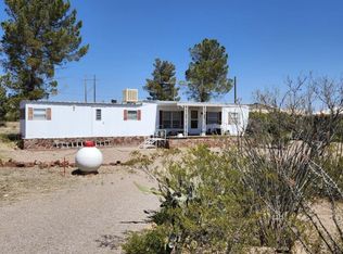 3 Mule Train Rd, Caballo, NM 87931
