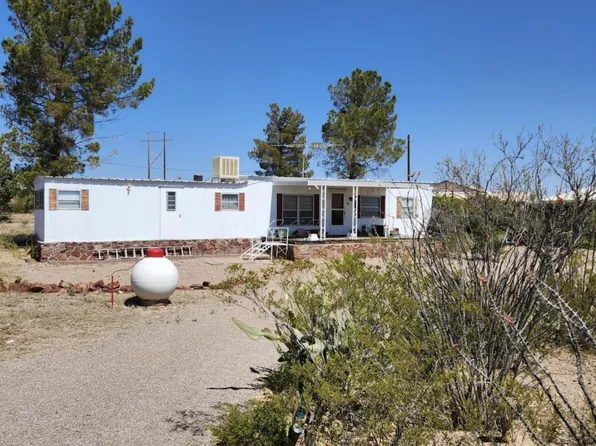 3 Mule Train Rd, Caballo, NM 87931