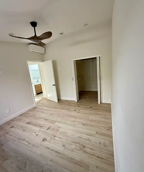 4867 Longford St — Photo 10