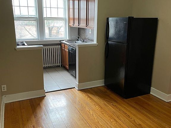 2nd image of 284 S Allen St APT 3