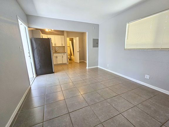 3rd image of 641 NE 8th Ave #5