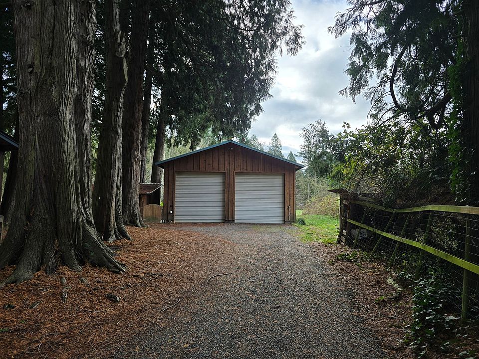 2nd image of 1313 Paradise Rd