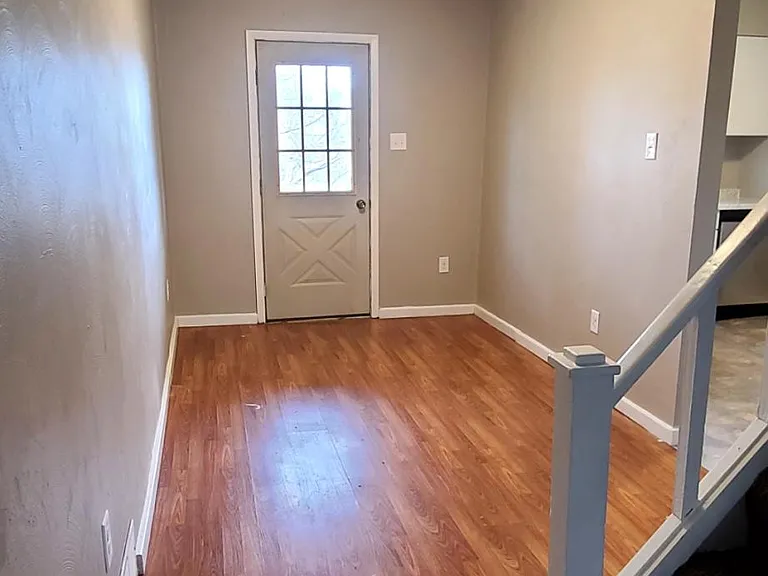187 Amabell St — Photo 2