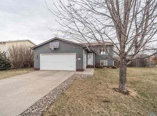 810 N Poplar Ave, Tea, SD 57064