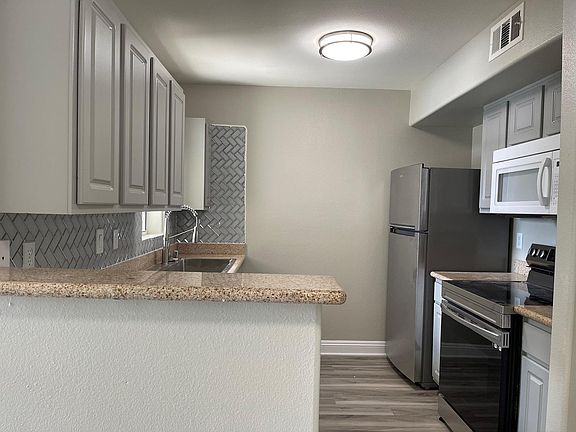 3rd image of 8000 Badura Ave #B