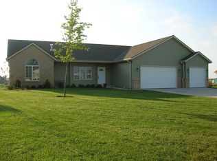 5226 High Ridge Trl, West Bend, WI 53095