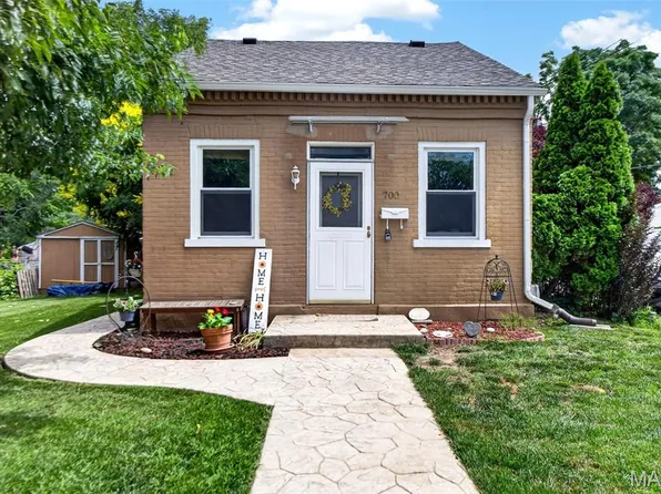 700 Adams St, Saint Charles, MO 63301