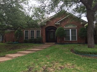 10002 Ridge Point Dr, Woodway, TX 76712