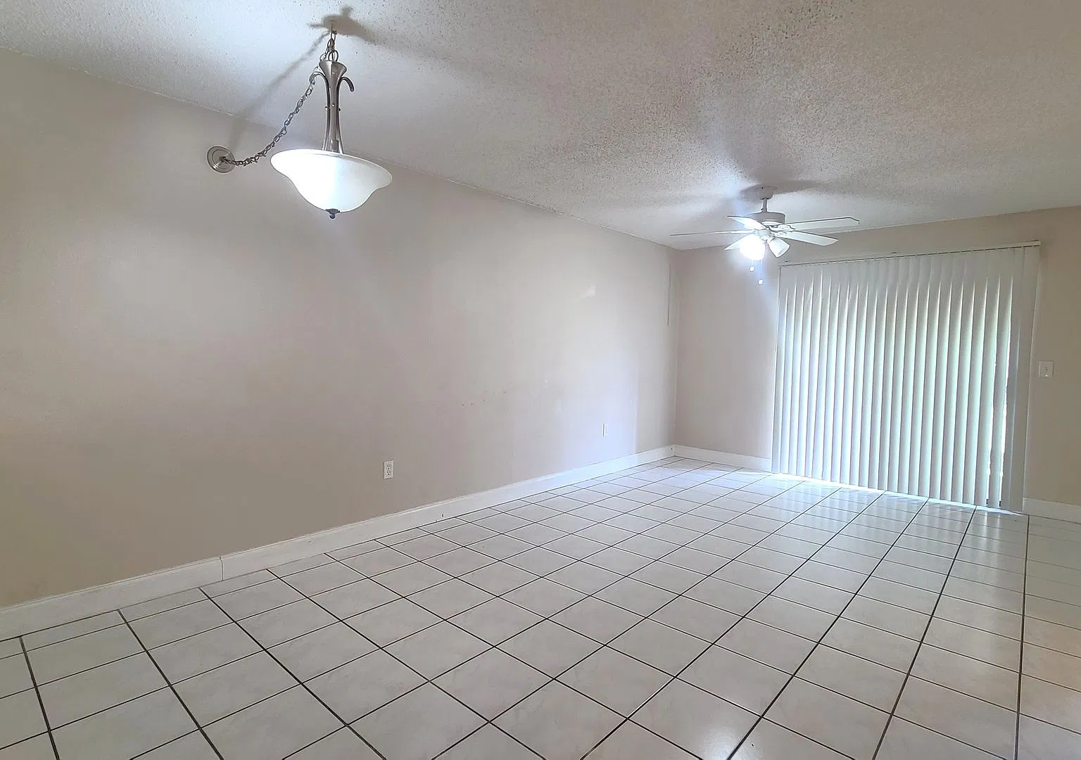 USF area 2/2 Condo — Photo 4