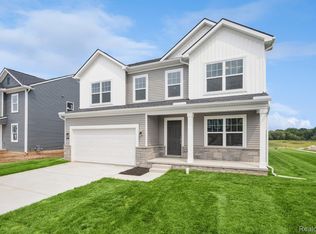 647 Harvest Way, Chelsea, MI 48118