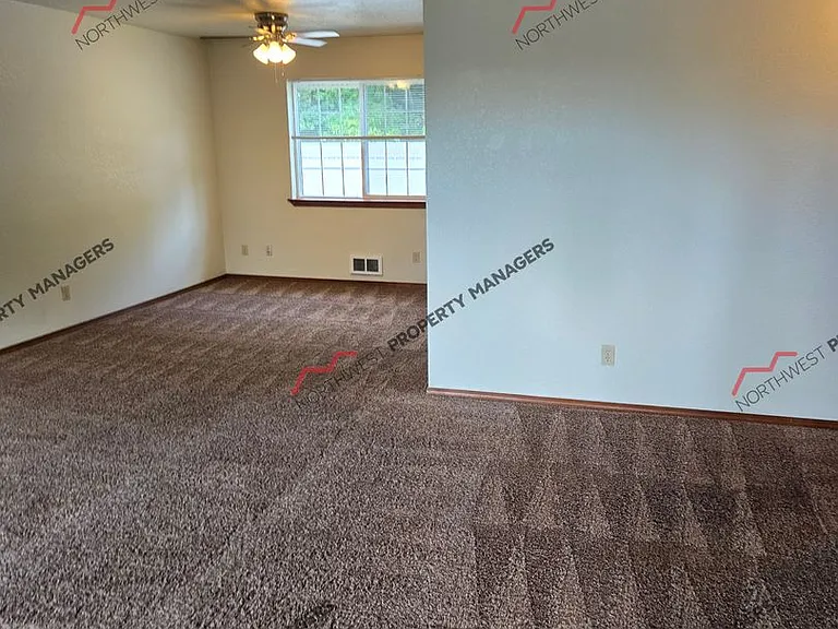 1268 State Route 505 — Photo 22