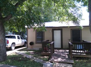1012 Johnson St, Lockhart, TX 78644