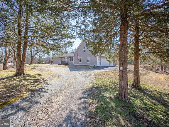 3rd image of 22 Halterman Ln