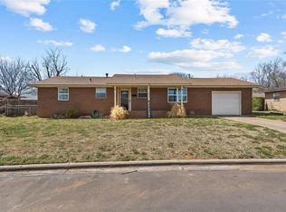 617 N Nevada St, Weatherford, OK 73096