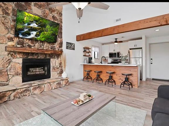2nd image of 139 Barba Le Ln #3E