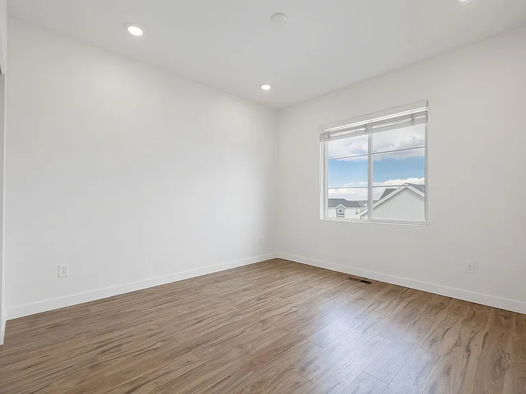 8806 Fraser River Loop — Photo 22