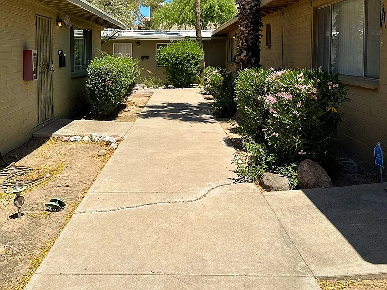 1227 E Drachman St — Photo 22