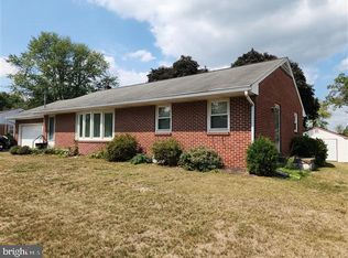 647 Hampden Rd, Elizabethtown, PA 17022
