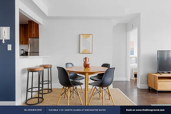 Rented by The Blueground | media 30