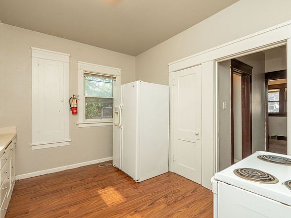 4th image of 533 14th Ave #10