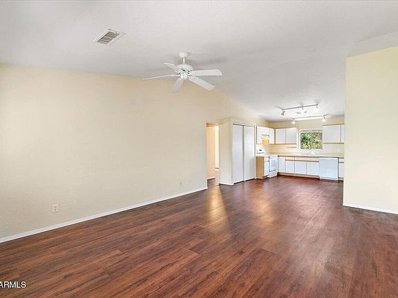 5th image of 2547 S MOUNTAIN VIEW Drive