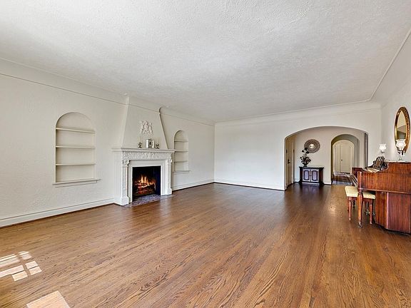 5th image of 2142 W Farwell Ave #3