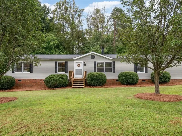 4690 Iron Weed Dr, Mc Leansville, NC 27301