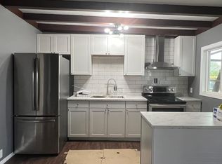 742 Highland Dr, Vista, CA 92083