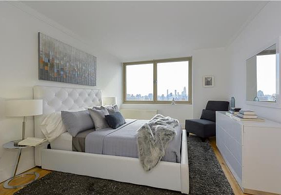 4th image of 201 E 86th St APT 26E