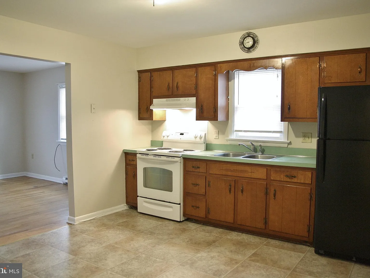 2 bed, $1,250 — Photo 3