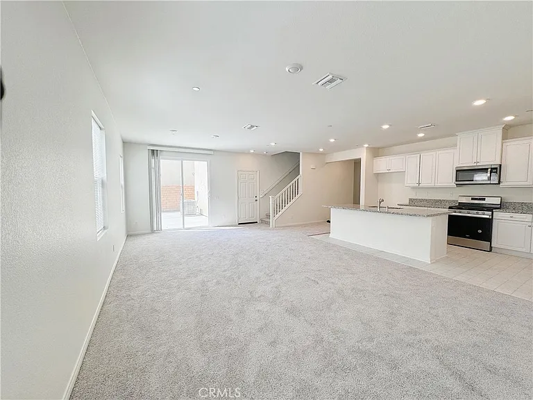 4340 S Encinitas Ave — Photo 3