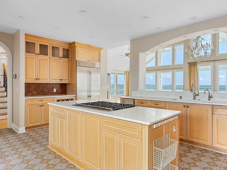 882 W Ocean View Ave — Photo 24