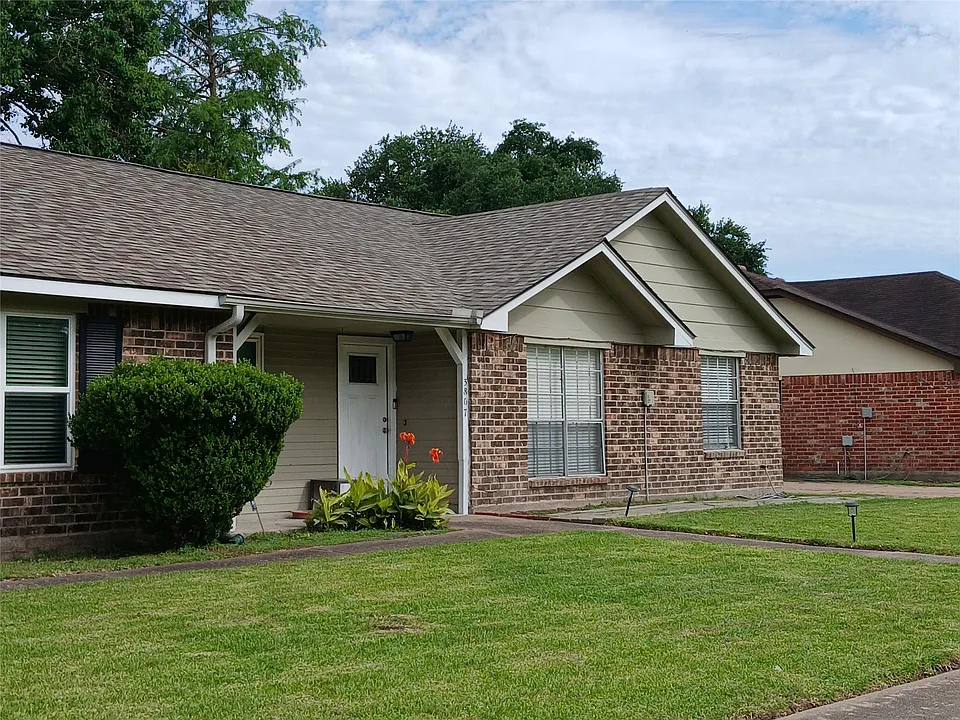 3807 Quiet Place Dr