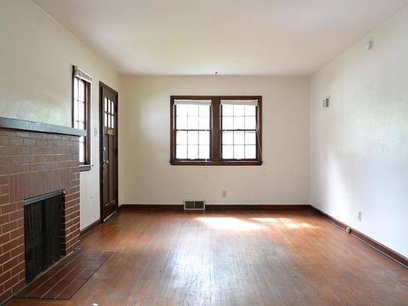 3rd image of 1311 W Jefferson St