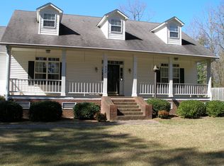 932 Hillcrest Rd, Hartsville, SC 29550