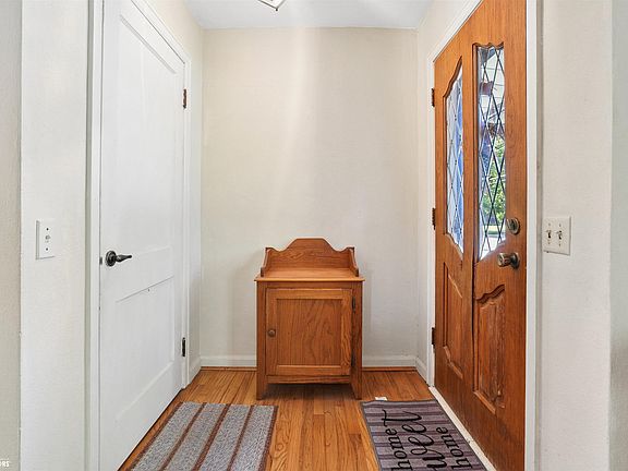 3rd image of 204 W 2nd St