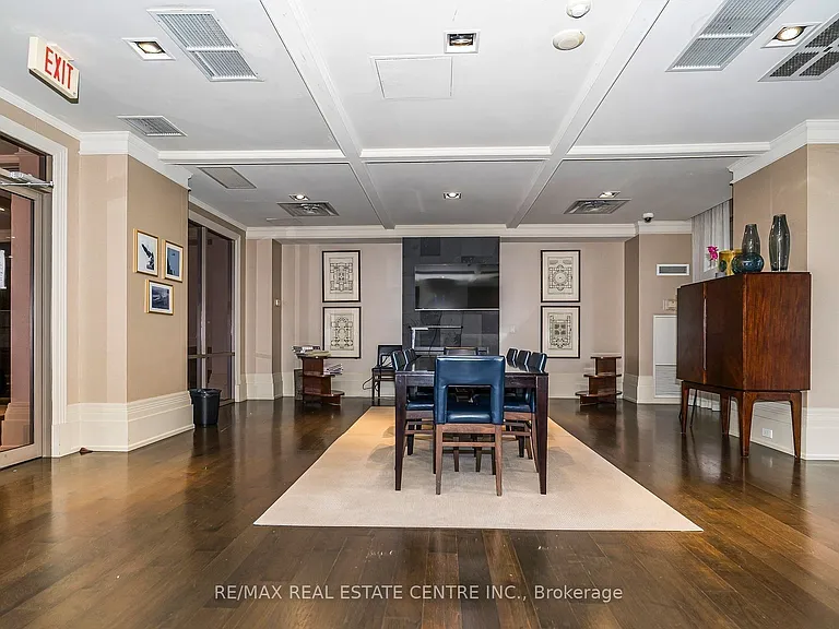 388 Prince Of Wales Dr #1411 — Photo 24