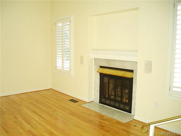 3rd image of 8134 Greystone East Cir