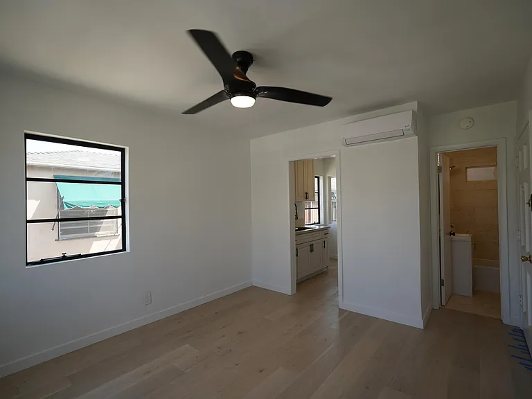 16 Nieto Ave — Photo 3