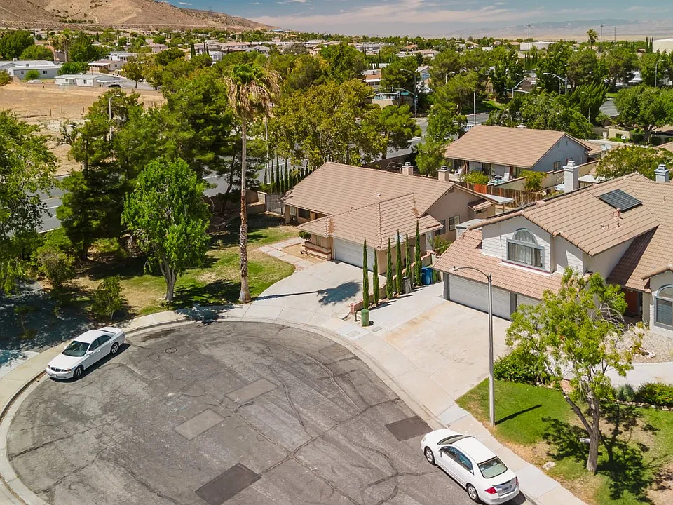 4831 Cocina Ln