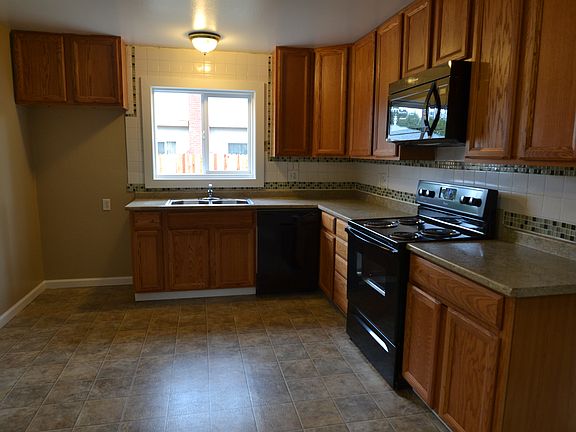 5th image of 3231 Portsmouth Dr