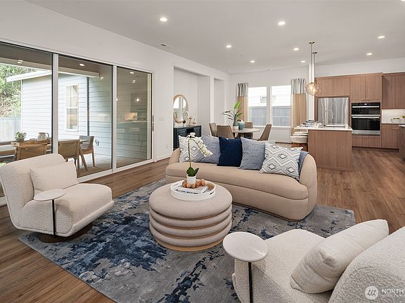 4th image of 33874 Calla Lilly Place SE #216
