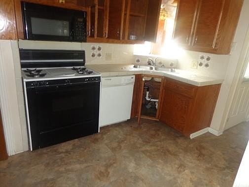 2nd image of 139 San Angelo